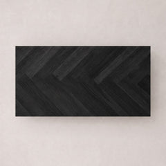 Visgraat Eettafel Zwart 180x98 cm – Robuuste Matte Afwerking – Zwarte Spinpoot